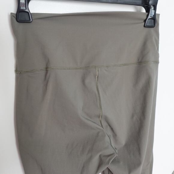 EVERLANE ReNew Perform Legging in Lichen Green Size M - Picture 8 of 10